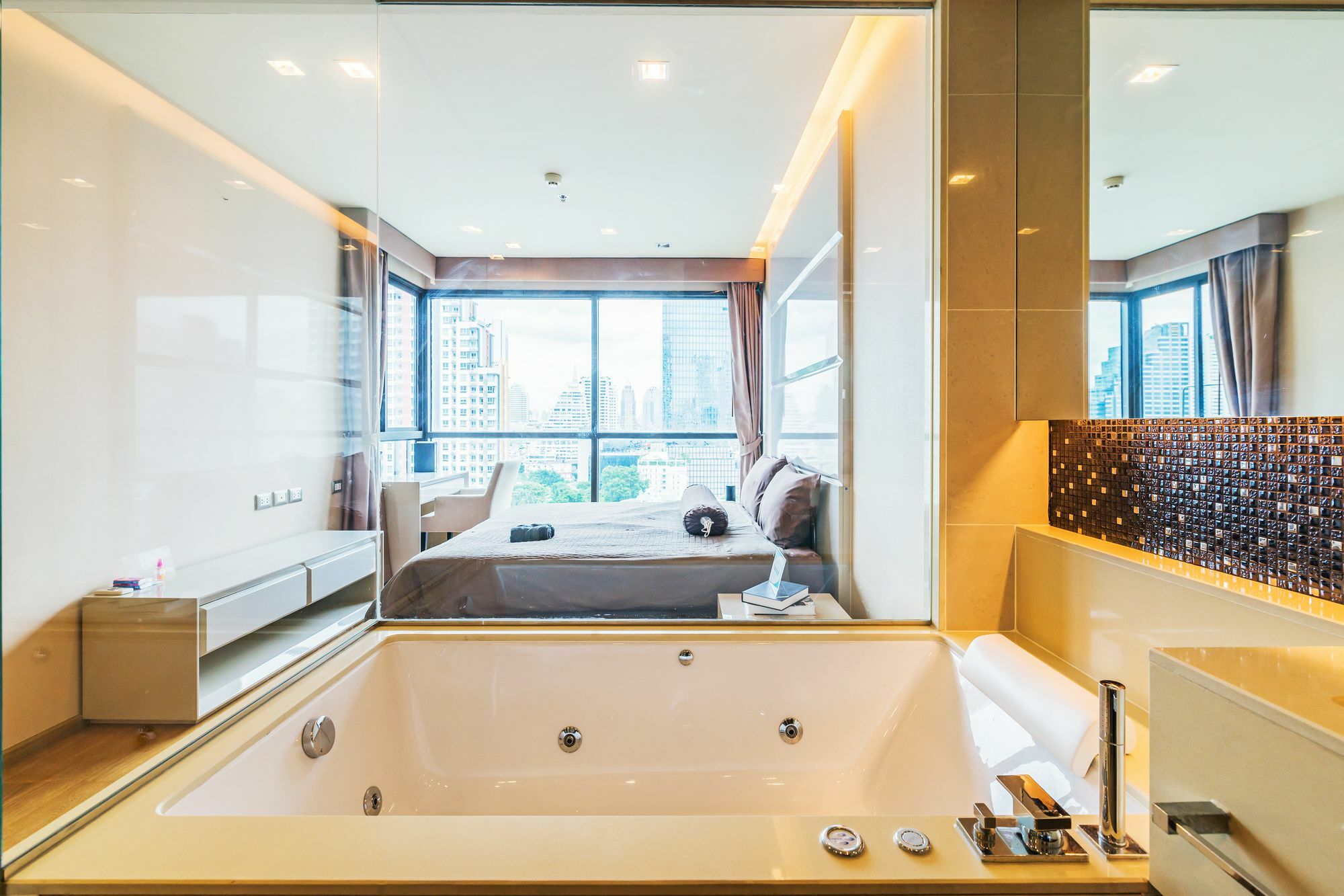 The Address Sathorn By Favstay Bangkok Luaran gambar